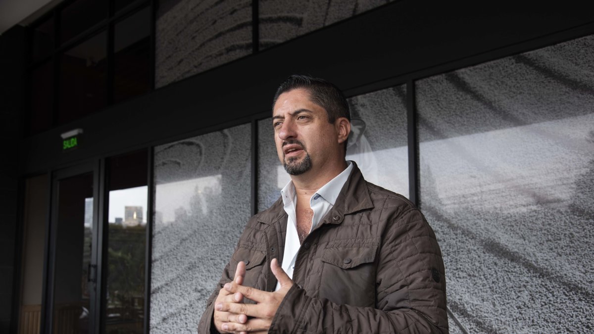 Javier Orti durante una entrevista de febrero de 2026, fotografía de Leonardo Velasco / EXPRESO